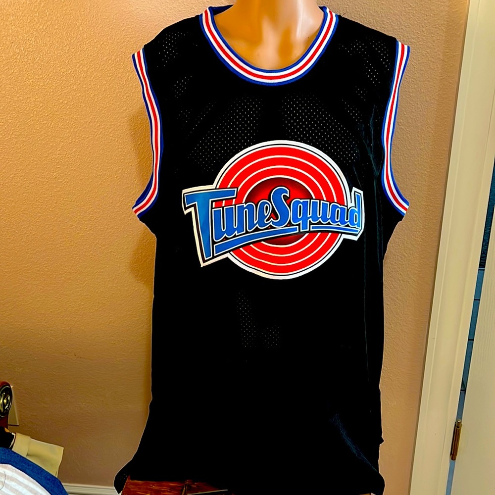 michael jordan tune squad shoes